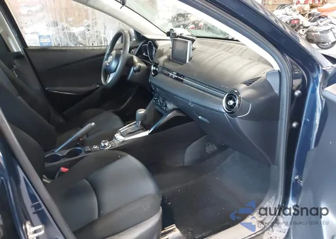 2018 Toyota Yaris Ia из США, поврежденный, VIN 3MYDLBYV3JY328106